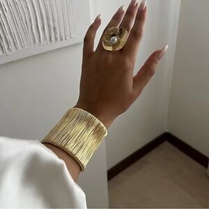 Sculpted Gold Punk Wide Wire Statement Bracelet & Pearl Ring Set